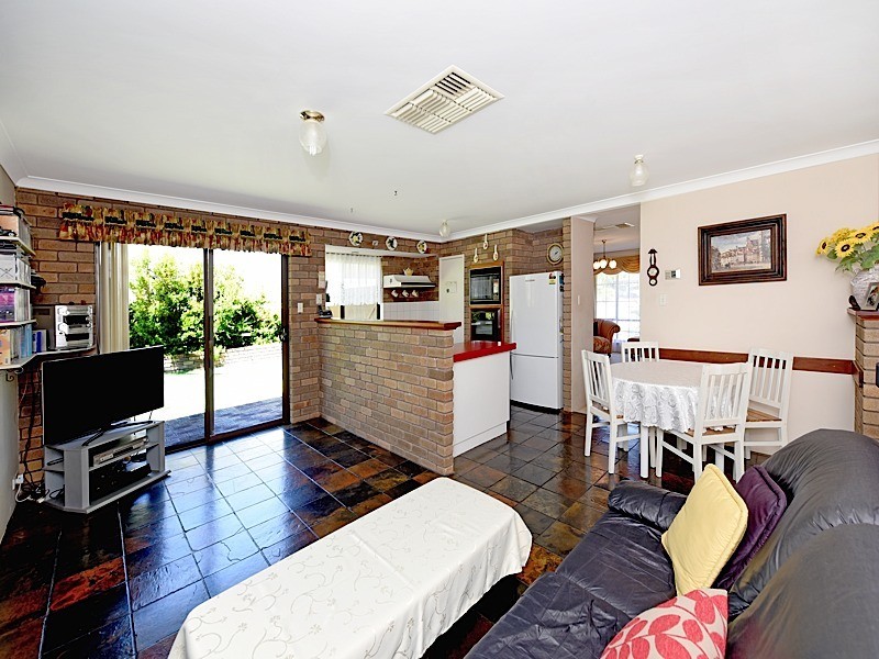 14 Redoubt Road, Willetton WA 6155