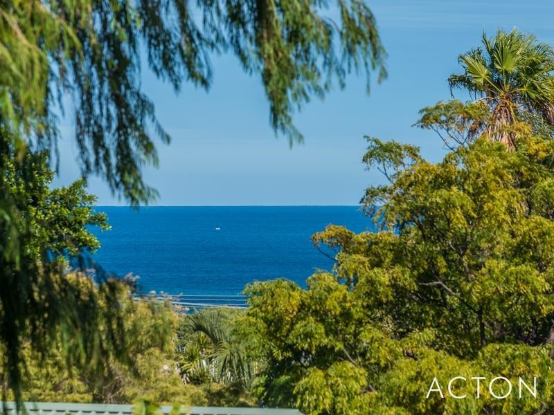 22 Mindarie Drive, Quinns Rocks WA 6030