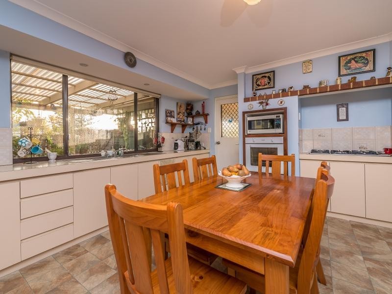 22 Mindarie Drive, Quinns Rocks WA 6030