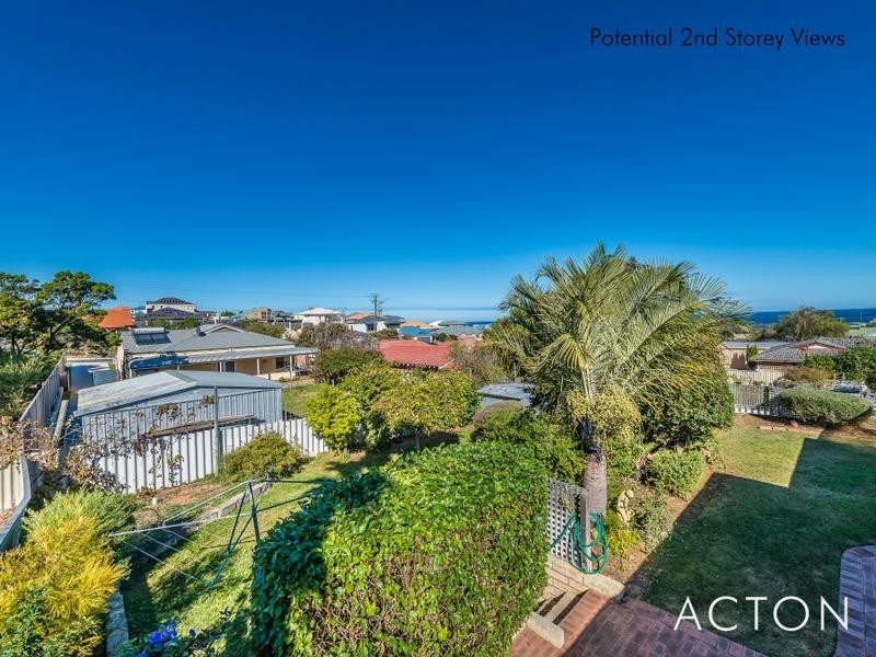 22 Mindarie Drive, Quinns Rocks WA 6030