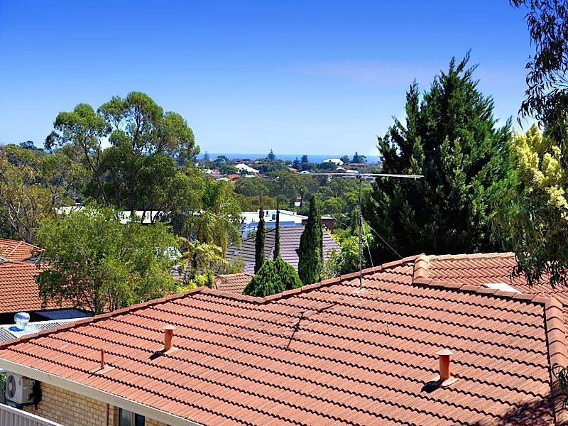 27 Sulman Road, Wembley Downs WA 6019