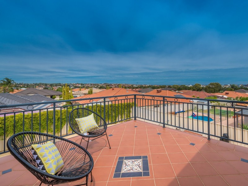 12 St Thomas, Iluka WA 6028