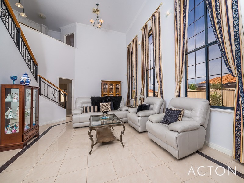 12 St Thomas, Iluka WA 6028