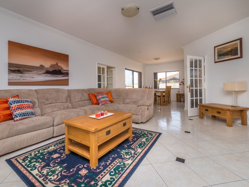 12 St Thomas, Iluka WA 6028