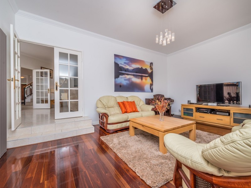 12 St Thomas, Iluka WA 6028
