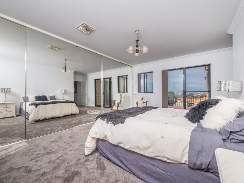 12 St Thomas, Iluka WA 6028