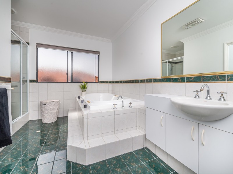 12 St Thomas, Iluka WA 6028