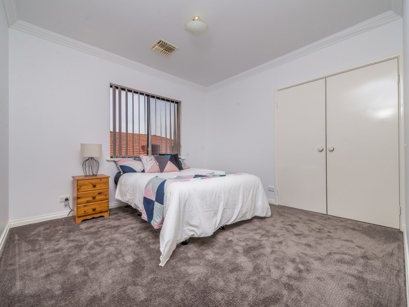 12 St Thomas, Iluka WA 6028
