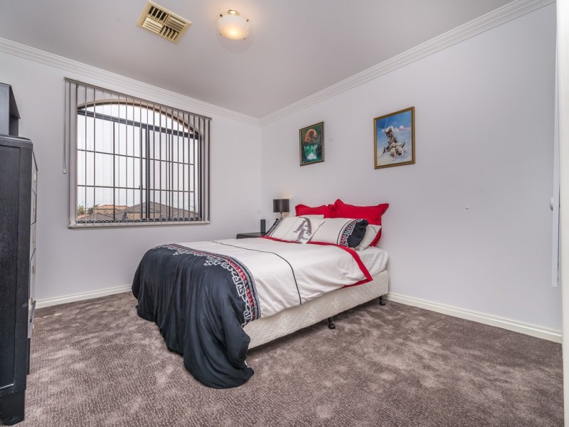 12 St Thomas, Iluka WA 6028