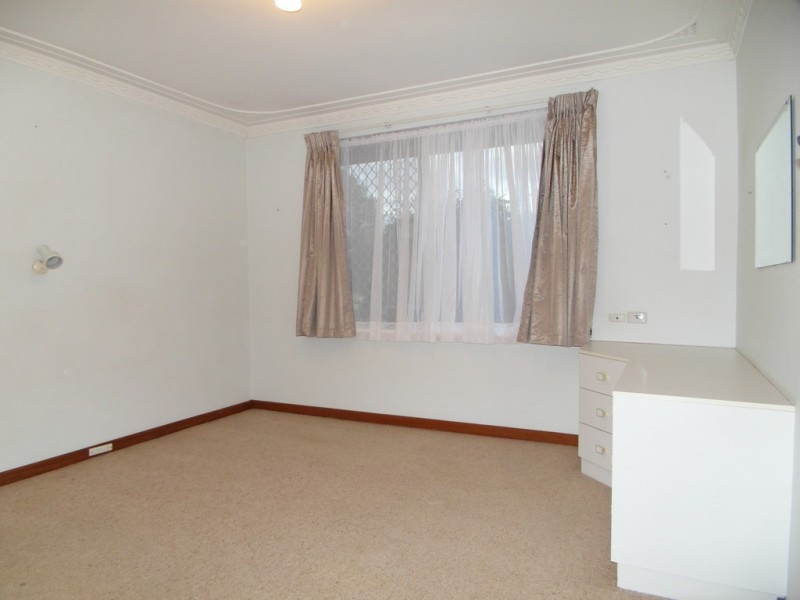 4 Connell St, Belmont WA 6104