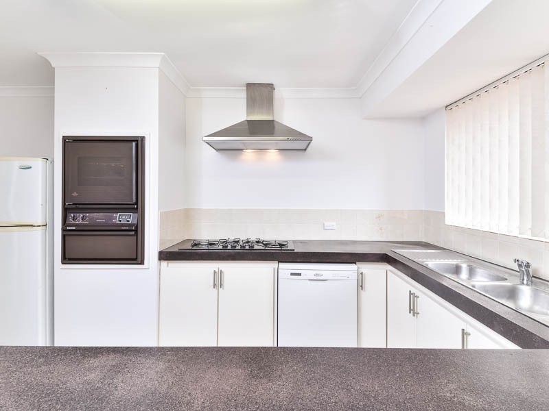 25 Collison Place, Marangaroo WA 6064