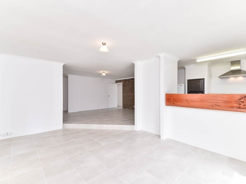 25 Collison Place, Marangaroo WA 6064