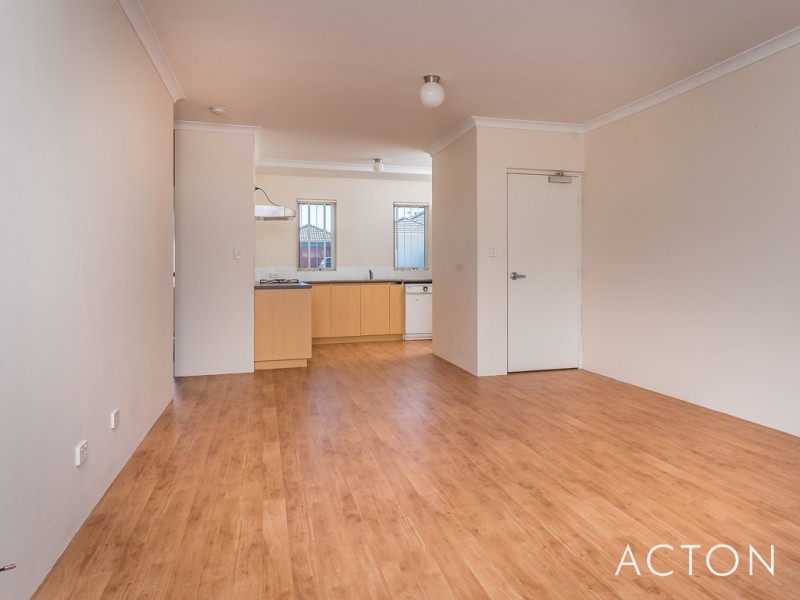 52a Kahana Parkway, Butler WA 6036