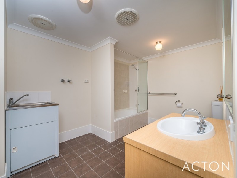 52a Kahana Parkway, Butler WA 6036