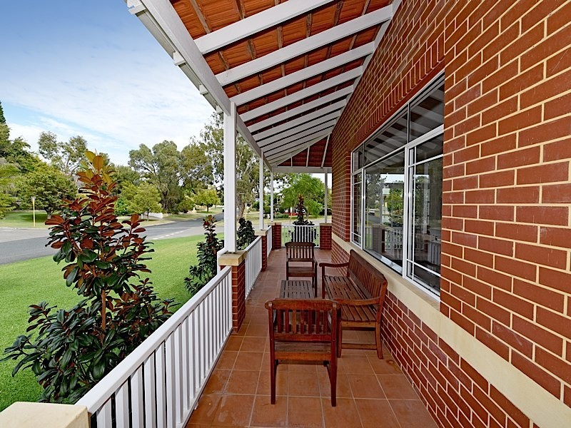 8 Hesperia Avenue, City Beach WA 6015