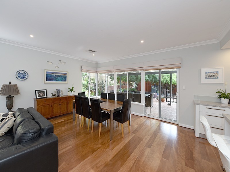 8 Hesperia Avenue, City Beach WA 6015