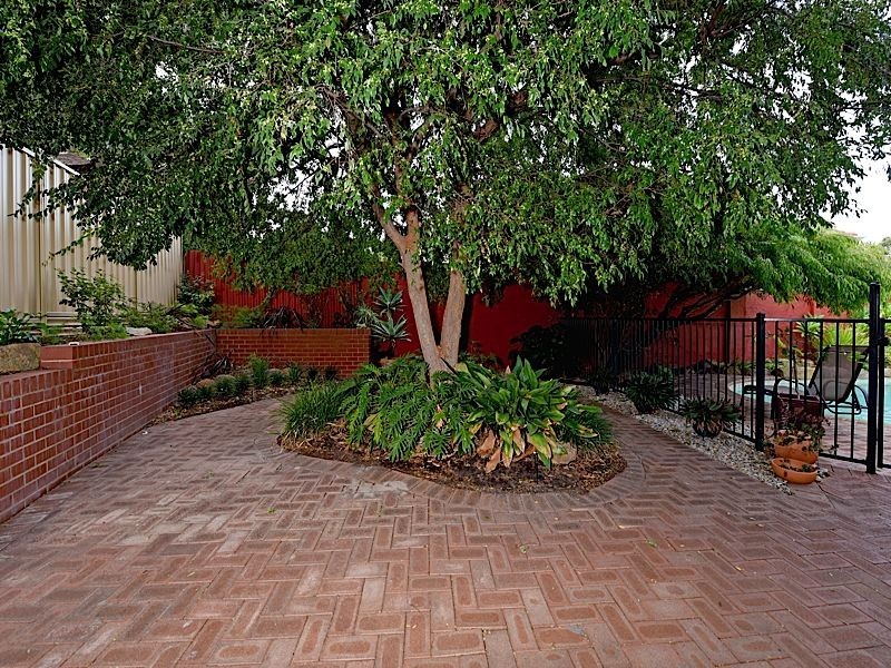 8 Hesperia Avenue, City Beach WA 6015