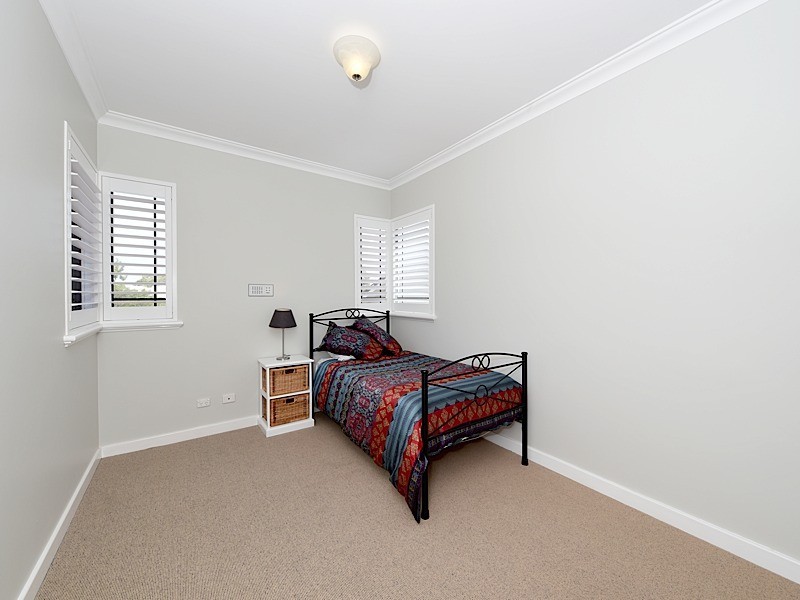 8 Hesperia Avenue, City Beach WA 6015