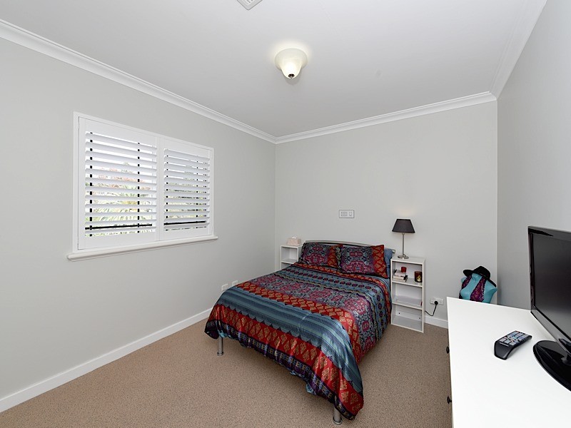 8 Hesperia Avenue, City Beach WA 6015