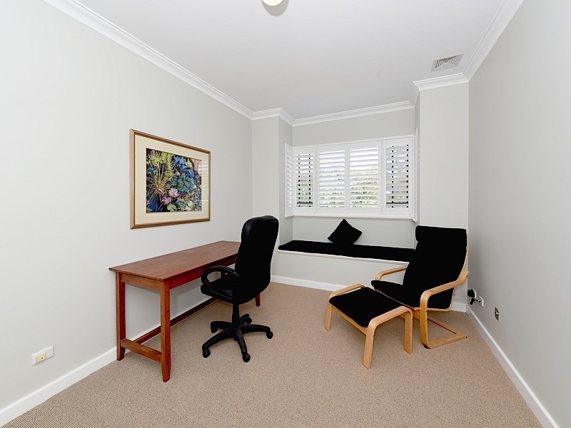 8 Hesperia Avenue, City Beach WA 6015