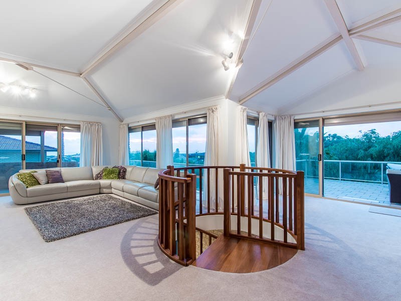 27 Oldham Street, Hillarys WA 6025