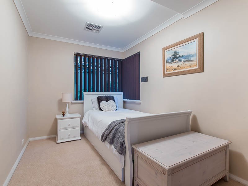 27 Oldham Street, Hillarys WA 6025