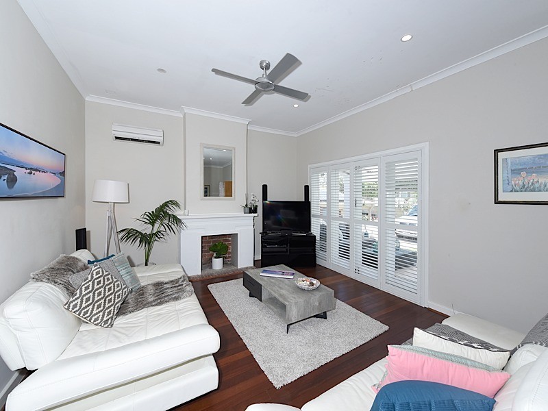 212 Herbert Street, Doubleview WA 6018