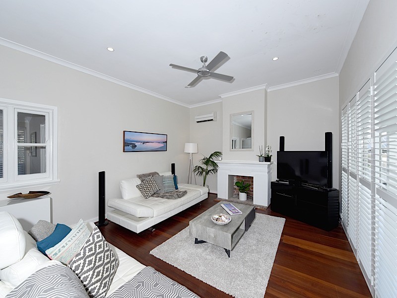 212 Herbert Street, Doubleview WA 6018