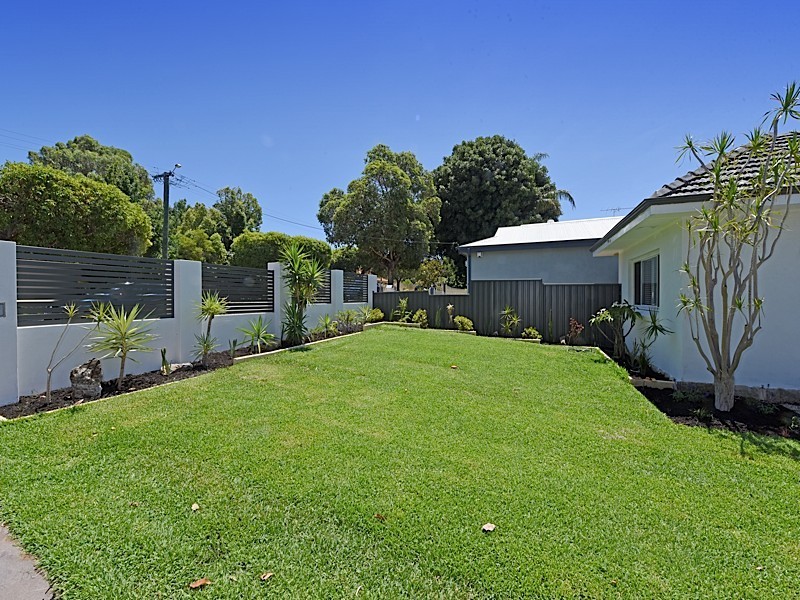 212 Herbert Street, Doubleview WA 6018