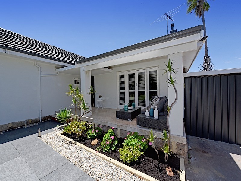 212 Herbert Street, Doubleview WA 6018