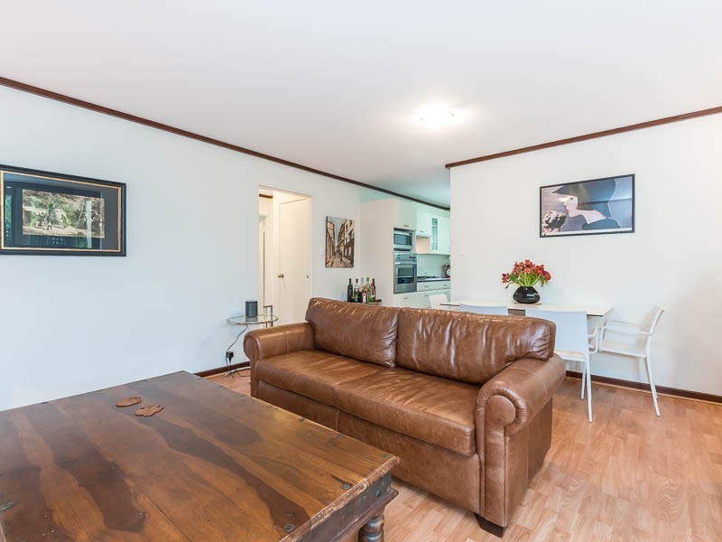 4/39 Megalong Street, Nedlands WA 6009