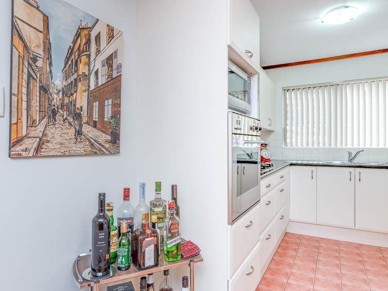 4/39 Megalong Street, Nedlands WA 6009