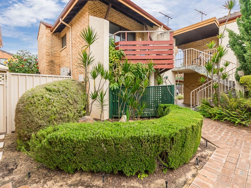 4/39 Megalong Street, Nedlands WA 6009