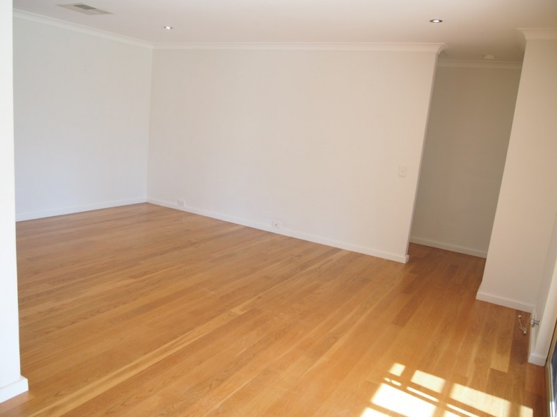 1 Colson Close, Hillarys WA 6025