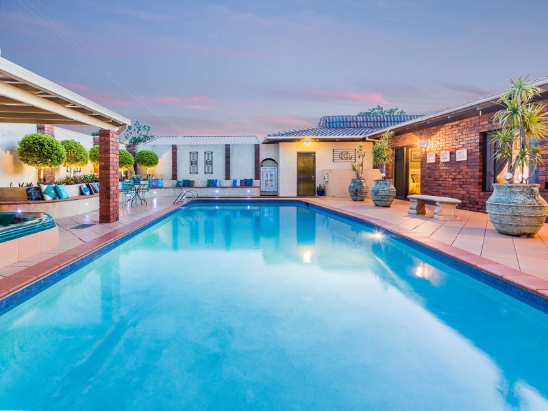 42 Dempster Road, Karrinyup WA 6018