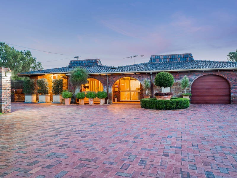 42 Dempster Road, Karrinyup WA 6018