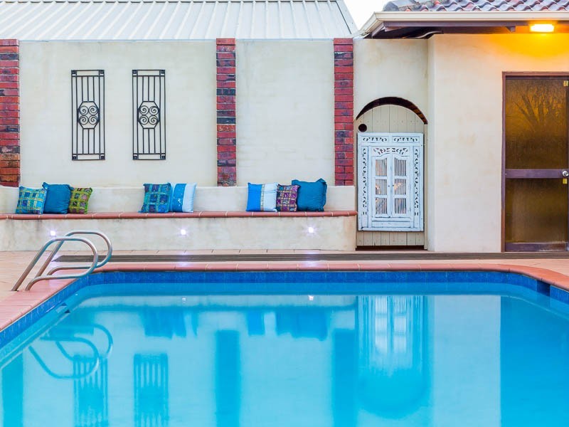 42 Dempster Road, Karrinyup WA 6018