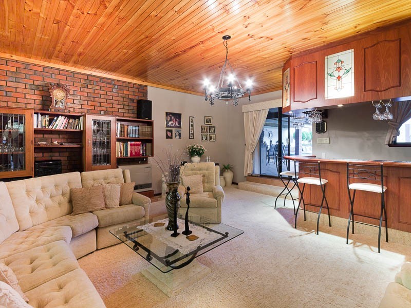 42 Dempster Road, Karrinyup WA 6018