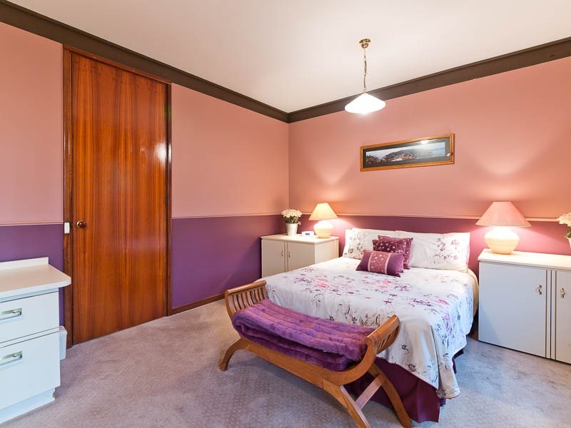 42 Dempster Road, Karrinyup WA 6018