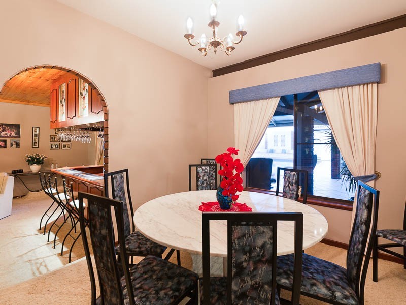 42 Dempster Road, Karrinyup WA 6018