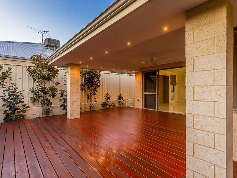 21 Harcourt Drive, Hillarys WA 6025