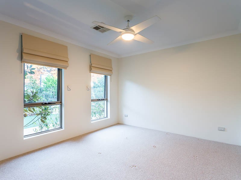 21 Harcourt Drive, Hillarys WA 6025