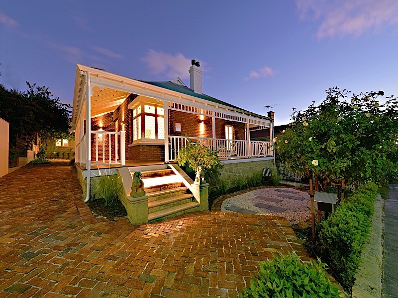 7 Melville Street, Cottesloe WA 6011