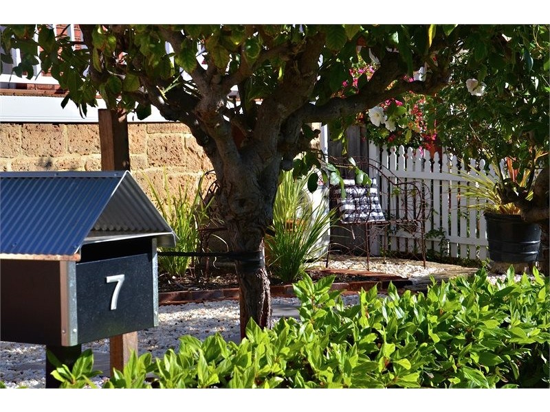 7 Melville Street, Cottesloe WA 6011