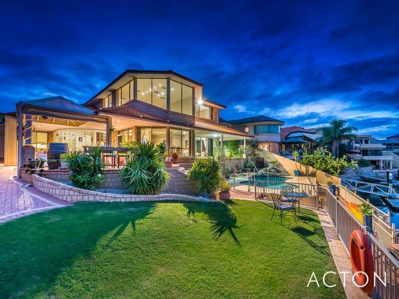 15 Clarecastle Retreat, Mindarie WA 6030