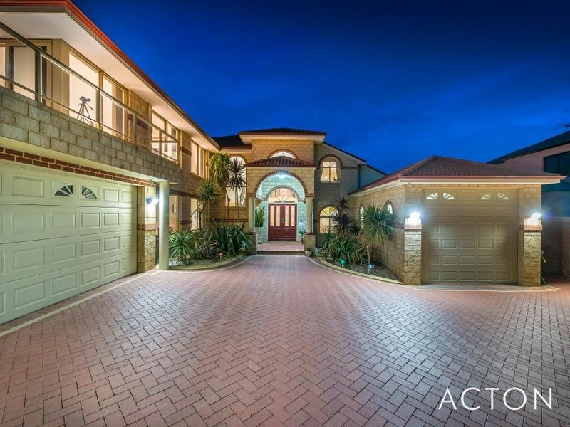 15 Clarecastle Retreat, Mindarie WA 6030