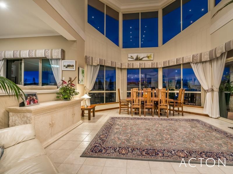 15 Clarecastle Retreat, Mindarie WA 6030