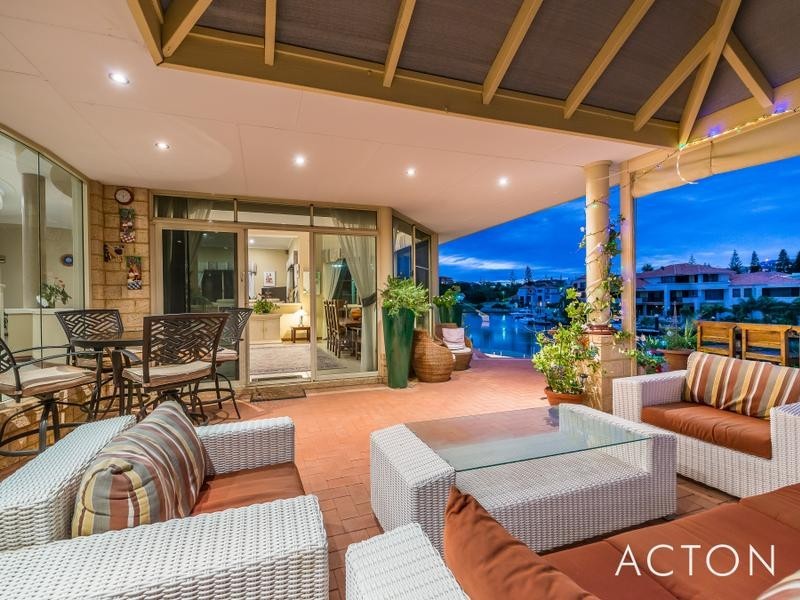 15 Clarecastle Retreat, Mindarie WA 6030