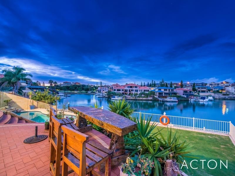 15 Clarecastle Retreat, Mindarie WA 6030