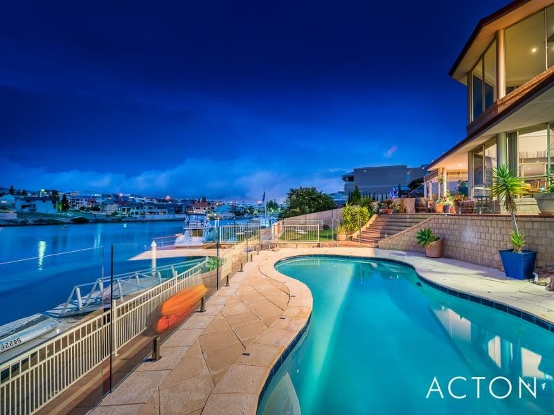 15 Clarecastle Retreat, Mindarie WA 6030